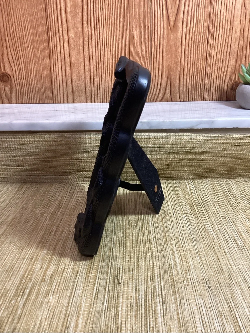 Black Resin Snake Frame Decorative Photo Frame - Brand Unspecified holds 5x7